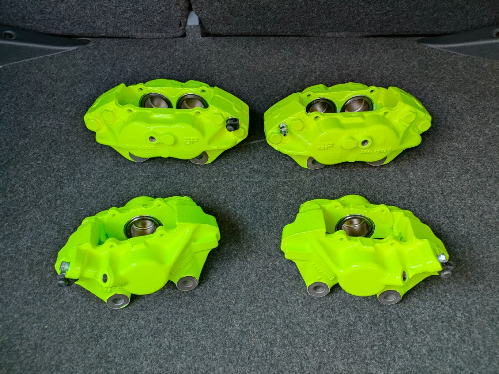 Zaciski hamulcowe AP Racing po malowaniu